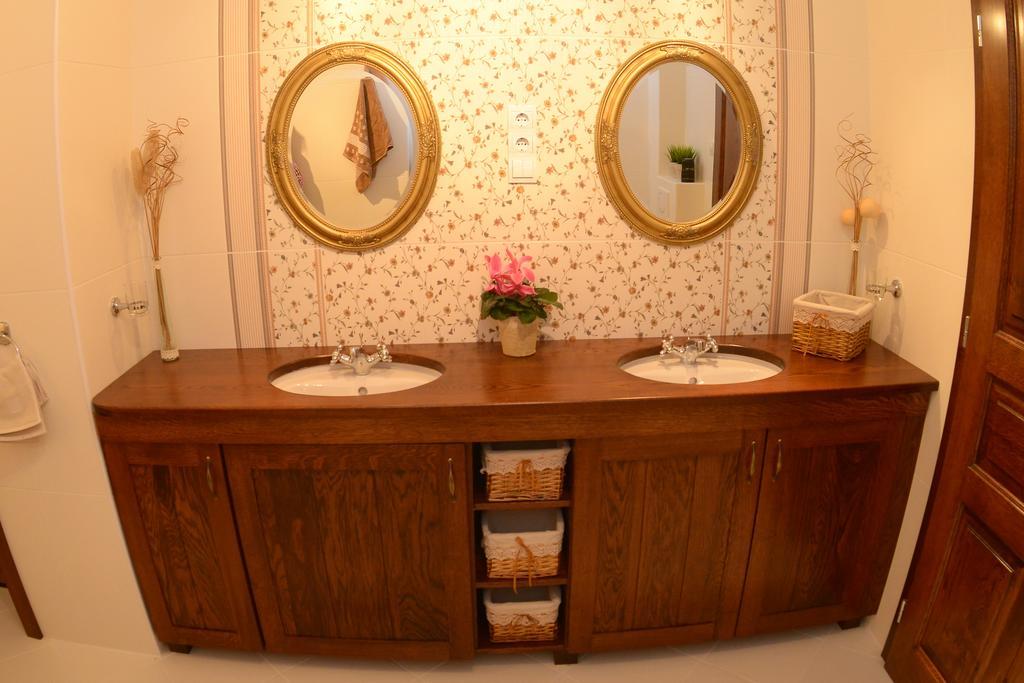 Levendula Porta Es Pajtaszinhaz Hotel Orfű Kamer foto