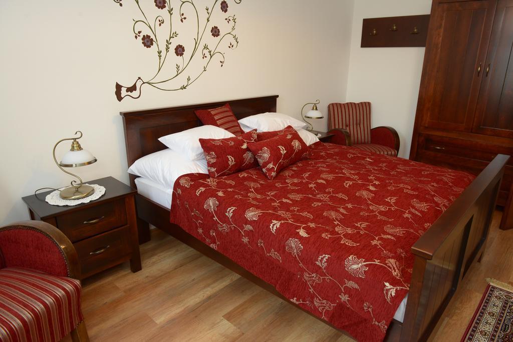 Levendula Porta Es Pajtaszinhaz Hotel Orfű Kamer foto