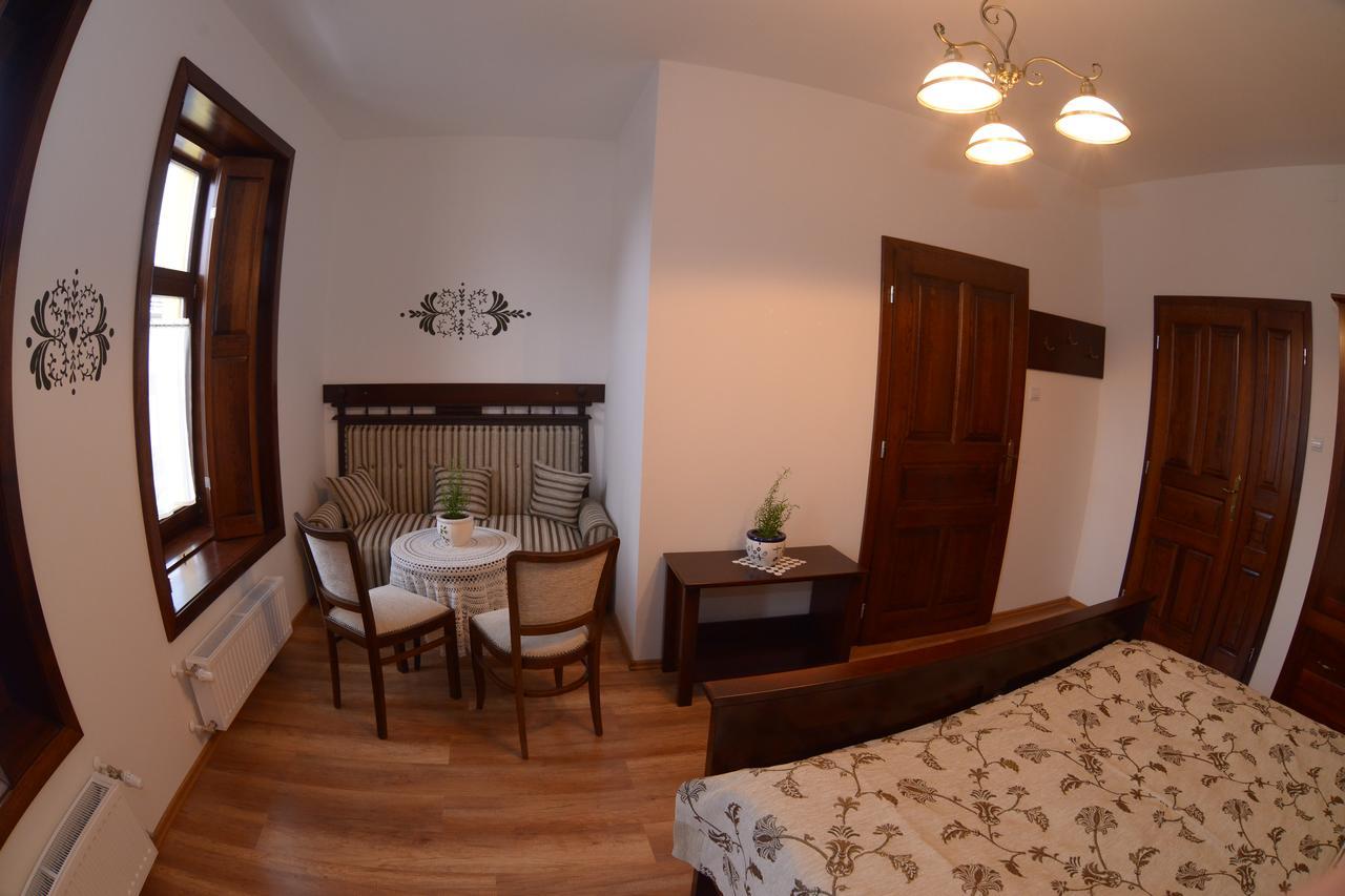 Levendula Porta Es Pajtaszinhaz Hotel Orfű Buitenkant foto