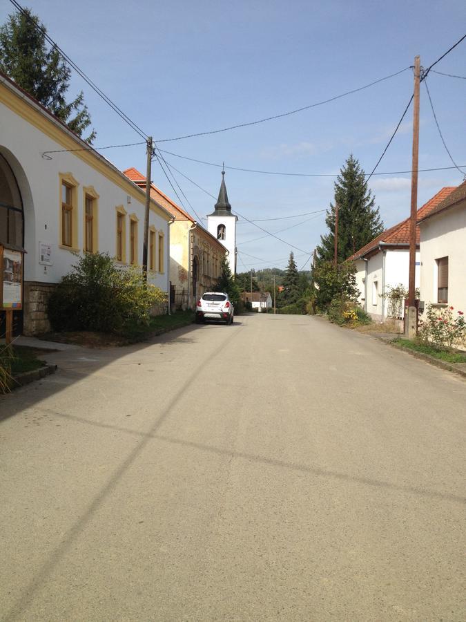 Levendula Porta Es Pajtaszinhaz Hotel Orfű Buitenkant foto